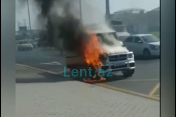 Bakıda yanan "Galendewagen"