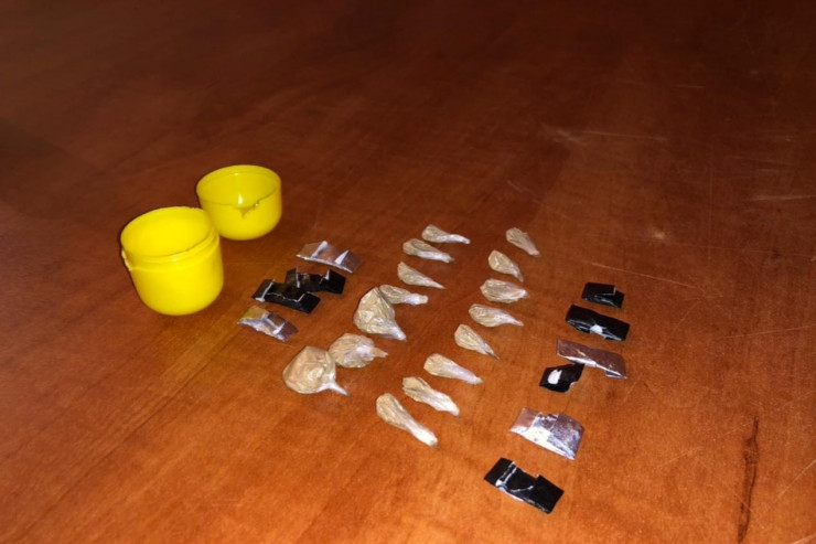 Ələ keçirilən narkotiklər