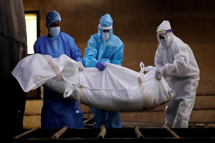 Peyvənd olunmayan  iki həkim   koronavirusdan öldü 