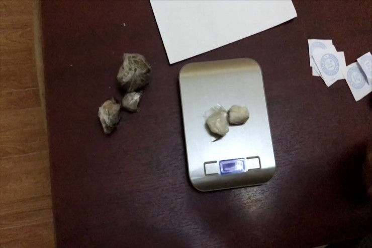 Ələ keçirilən narkotiklər