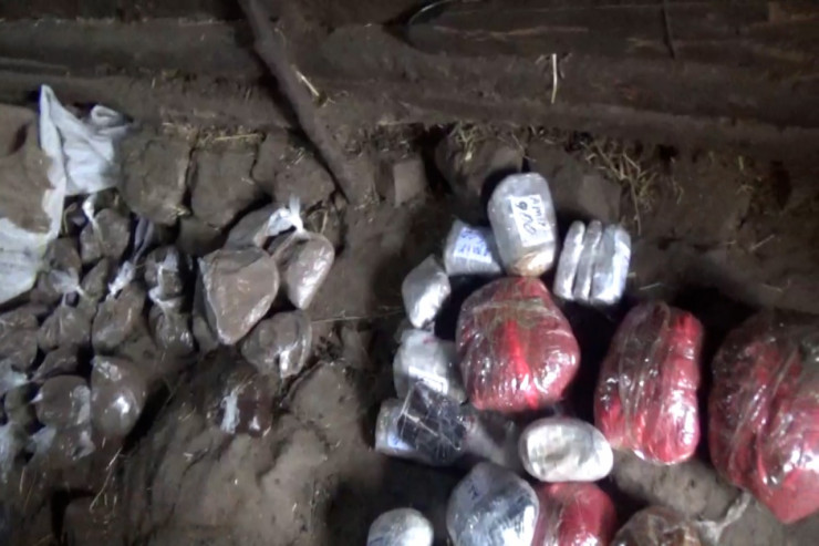 Ələ keçirilən narkotiklər