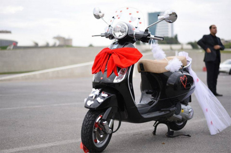 Bakıda toy karvanında  motosiklet "xidmətçisi"   saxlanıldı -  VİDEO 