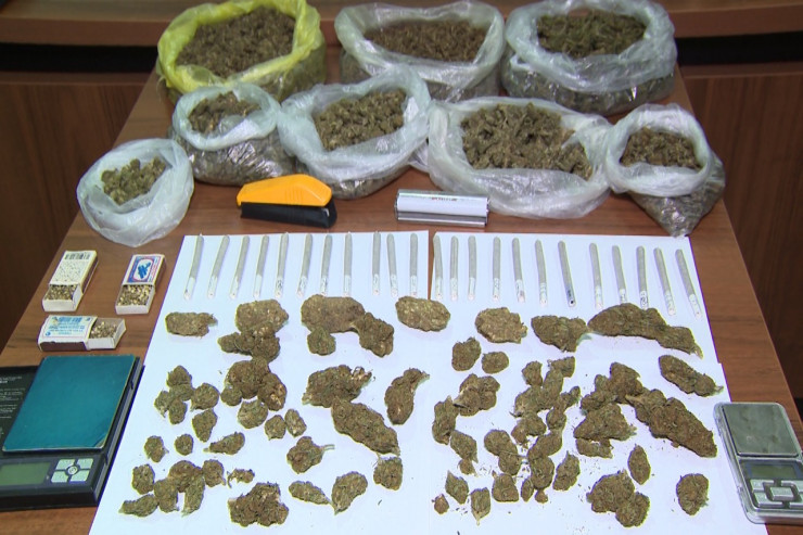 Ələ keçirilən narkotiklər