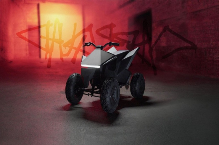 Tesla uşaqları da nəzərə aldı: 4 təkərli motosikl  - VİDEO 