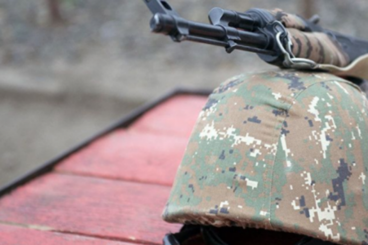 Ermənistanda əsgər əsgəri  güllələdi  