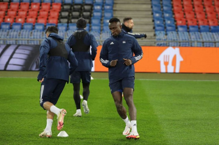 “Qarabağ” bir addım  gerilədi 