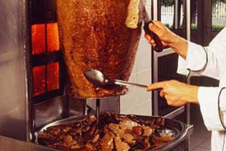 Azərbaycanda dönərdən daha  9 nəfər ZƏHƏRLƏNDİ   - YENİLƏNİB 