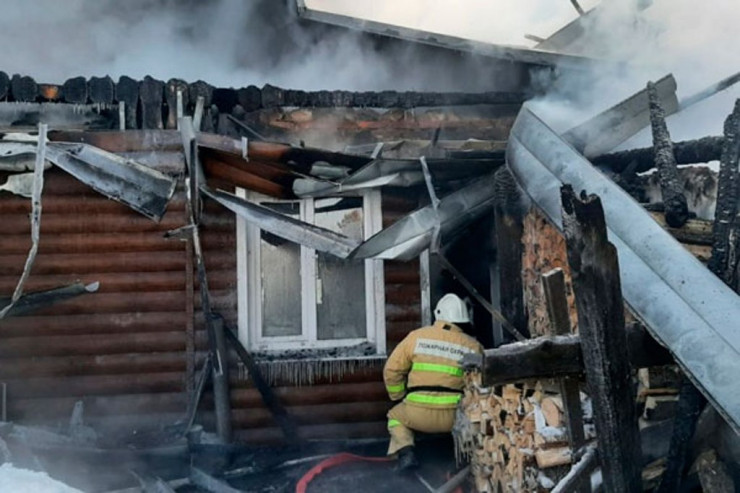 Heyvanları və maşınları yandı:  İntihar etdilər 