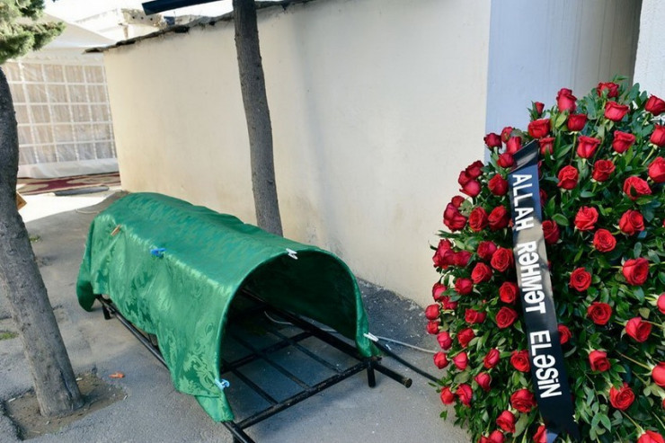 Bu universitetin şöbə müdiri COVID -dən öldü - FOTO 