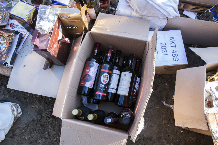 Ermənistandan gətirilən spirtli içkilər