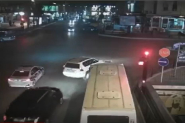 YPX yanında qırmızıdan keçənlər