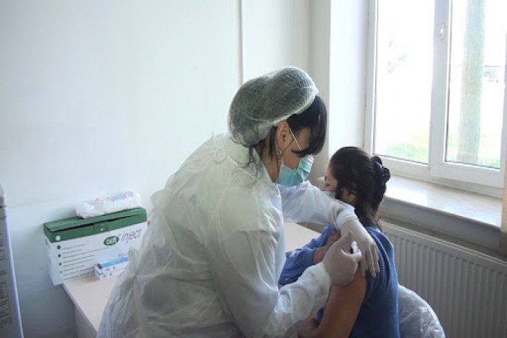 Peyvəndlənən səhiyyə işçilərinin sayı AÇIQLANDI 