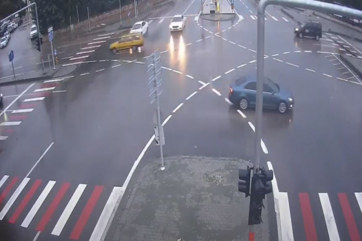 Yol qəzalarından DƏHŞƏT SAÇAN  görüntülər