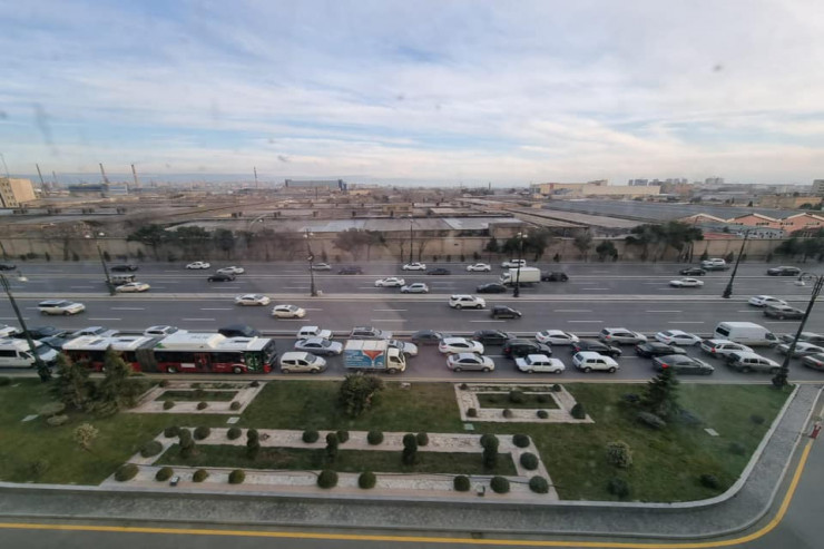 Heydər Əliyev prospektində sıxlıq