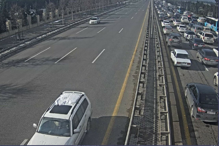 Aviasiya akademiyası yaxınlığında yol qəzası