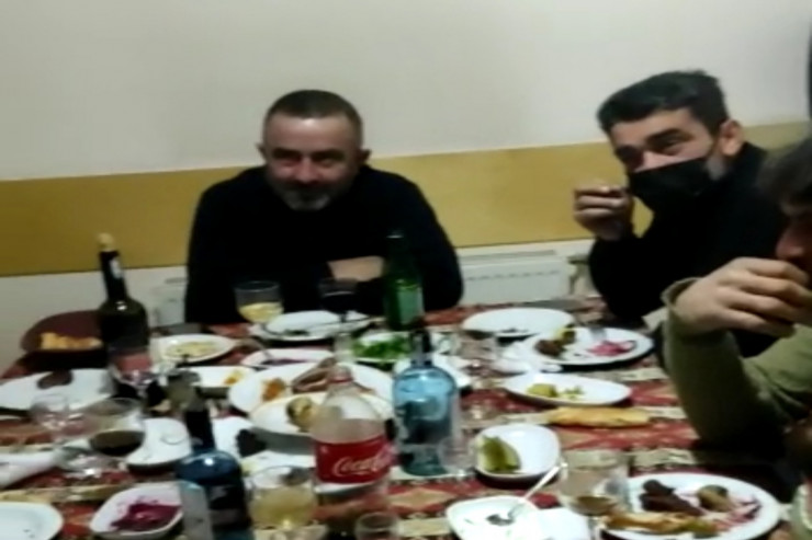 "Gözəl Ağsu" kafesində 17 nəfər cərimələndi -  FOTO 