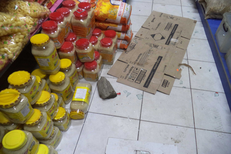 Gecə oğurluğa getdiyi mağazada tutuldu -  FOTO 