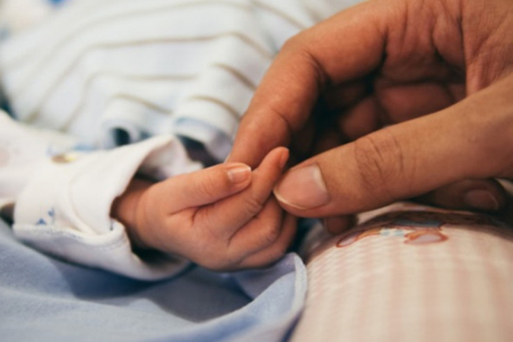 Ana doğuşdan sonra körpəsini öldürdü-FOTO 