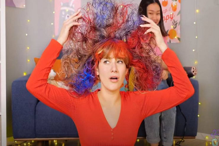 Saçımıza 100 dəfə sprey vursaq, nə olar? - Ən çox izlənən  VİDEO  