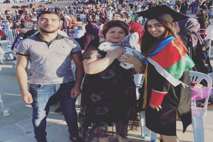 İlhamə Kərimova və övladları