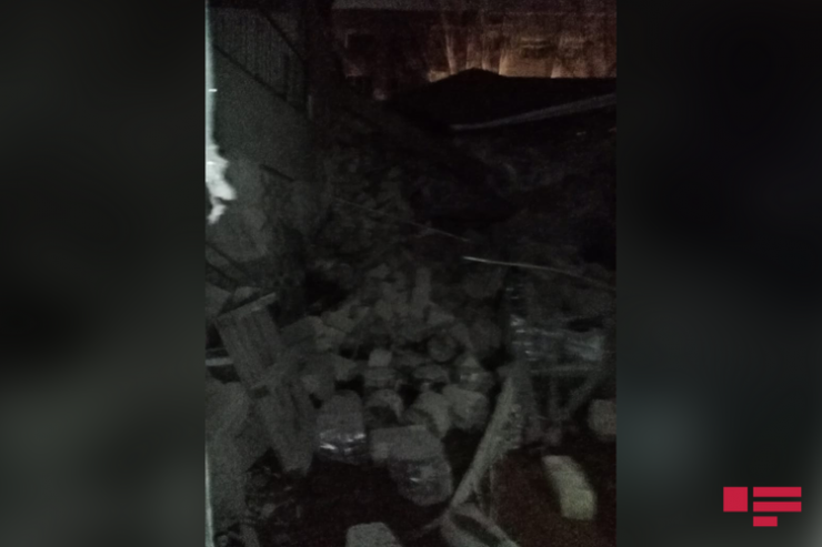 Xırdalanda ev partladı: dağıntı altında qalanlar var -  VİDEO  