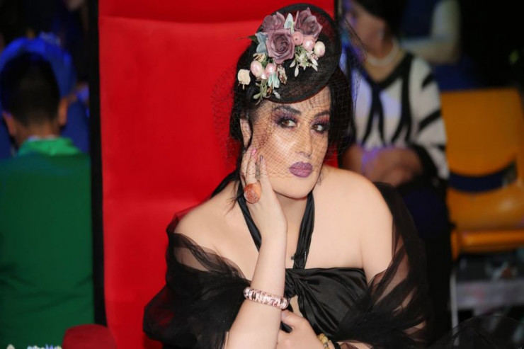 "Qeyri-qanuni uşaq dünyaya gətirirlər, məsləhət verirlər" - Elza 