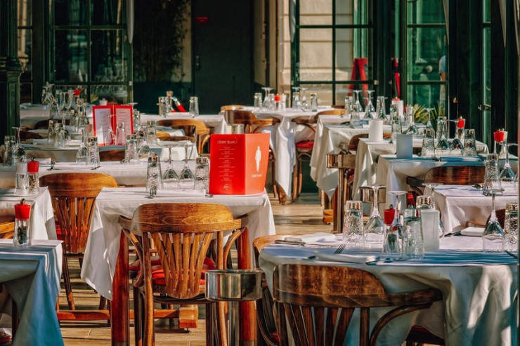 Gizli işləyən çayxanada 20 nəfər cərimələndi