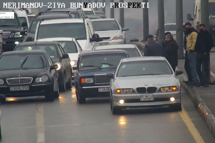 Bakıda yol qəzası: tıxac yarandı 