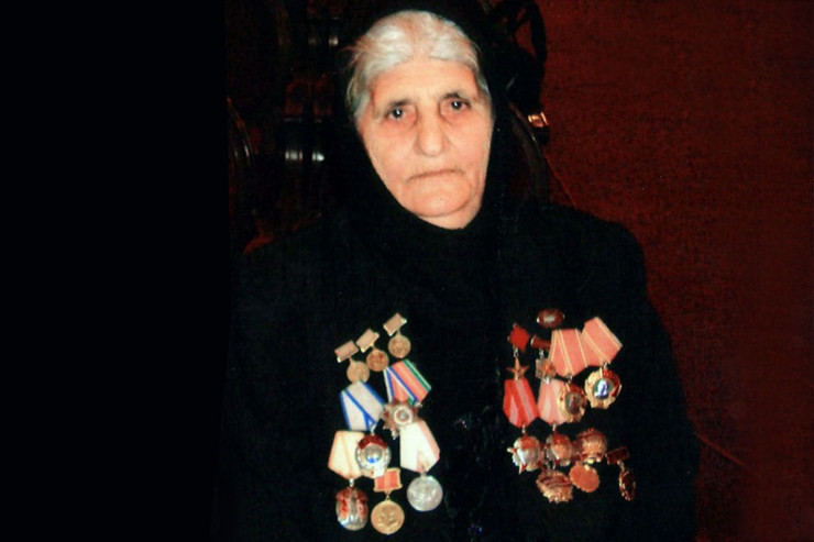 Qəhrəman Ana nazirə müraciət etdi:  “Məni Laçına aparın” 