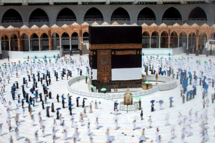 Həcc ziyarəti ilə bağlı QADAĞA:   2000 dollar cərimə...