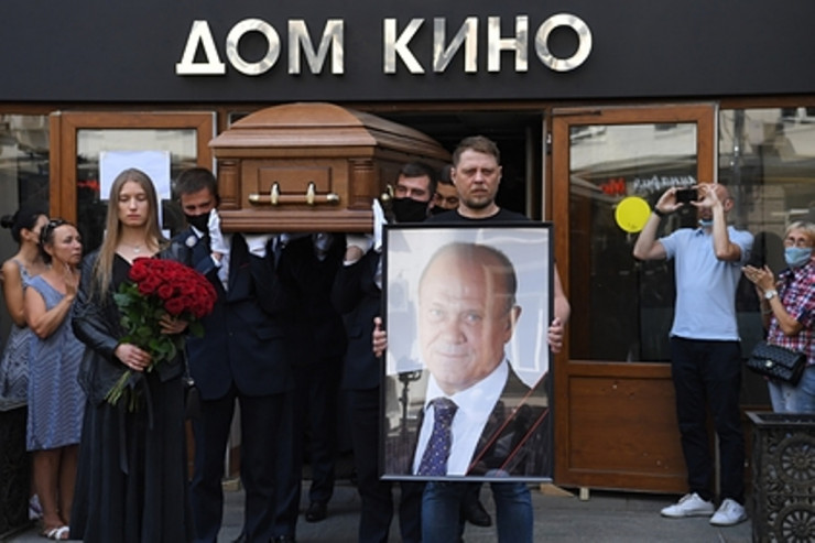 Bakılı rejissor Moskvada son mənzilə yola salındı