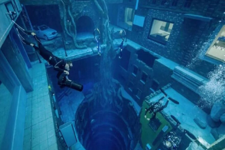 Dünyanın ən dərin hovuzu açıldı: 14 milyon ton su tutur 