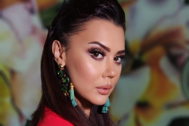 Rəqqasə-aktrisa Oksana Rəsulova