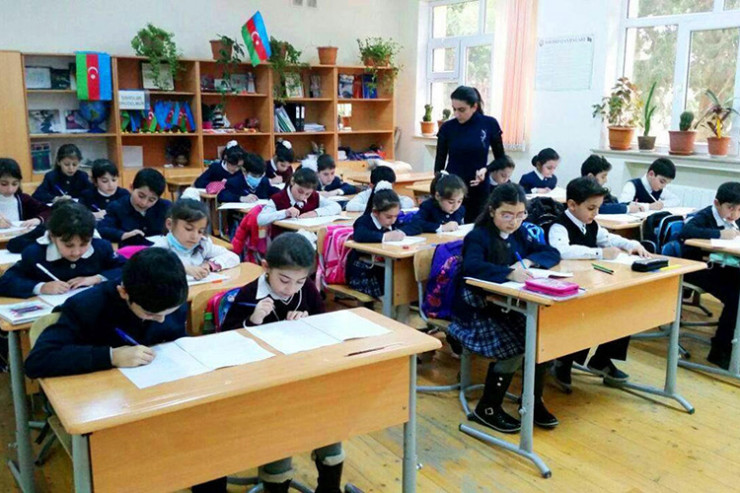 Bakıda direktor dünyasını dəyişdi - FOTO 