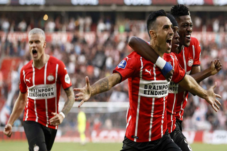 “Qalatasaray” Çempionlar Liqasında böyük hesabla uduzdu