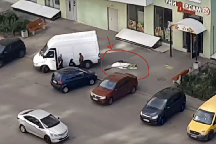 Azərbaycanlı gənc özünü 11-ci mərtəbədən atdı - VİDEO 