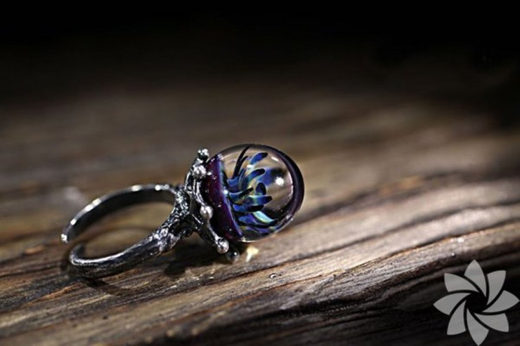 Kainatdan ilhamlanaraq bəzək əşyaları hazırladı – FOTOLENT  