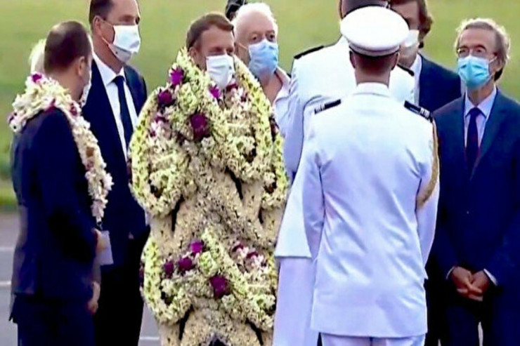 Fransa Prezidenti Emmanuel Makron Fransa Poloneziyasında