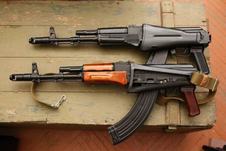 Rayon sakinindən avtomat silahlar tapıldı