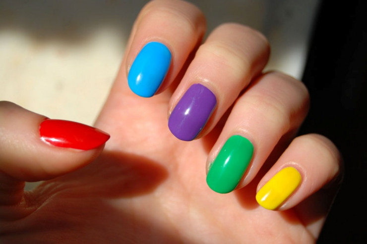 Bu yay  TREND   olan  DIRNAQ BOYALARI – FOTOLENT  