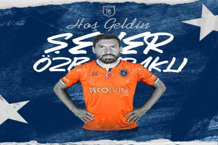 Şener Özbayrak, futbolçu