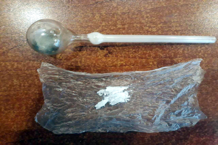 Gömrükdə tapılan narkotik