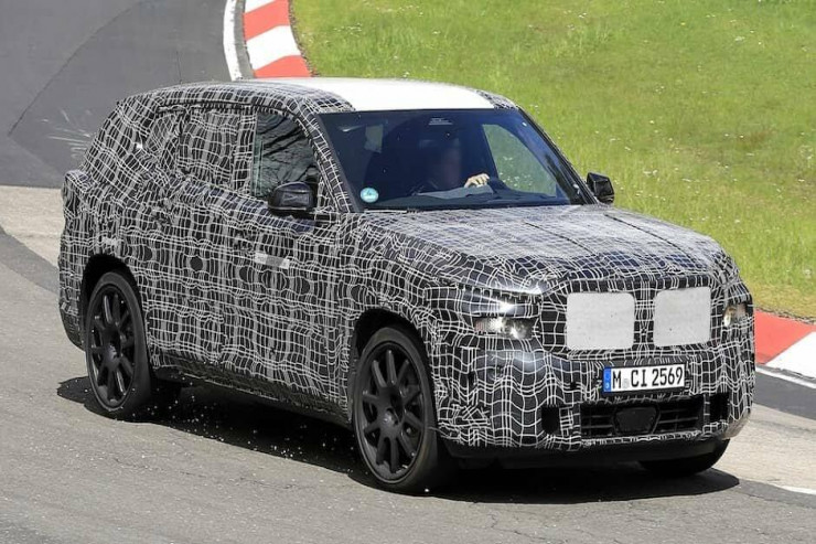 "BMW" yeni X8 krossoverini sınaqdan keçirir - FOTO 