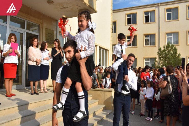 Azərbaycan məktəblərində son zəng çalındı - VİDEO 