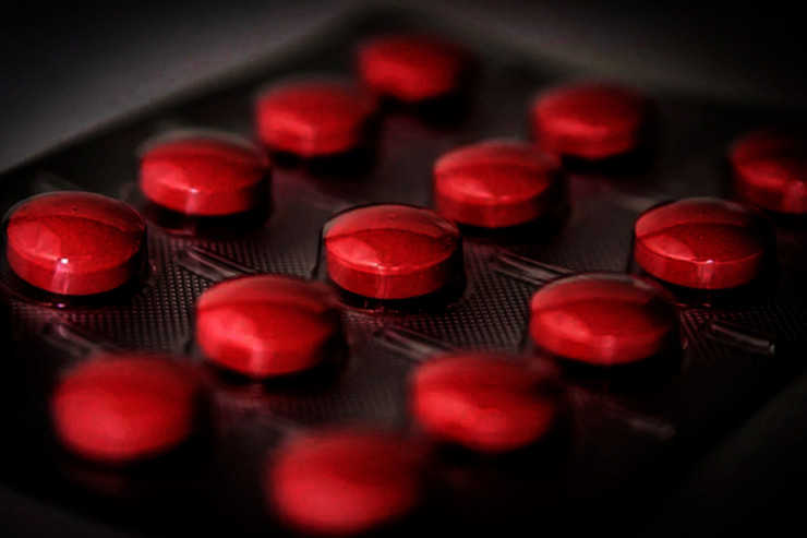 Təzyiq dərmanında  öldürücü maddə   tapıldı