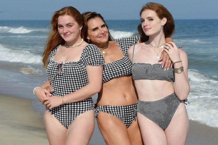 56 yaşlı model bədən quruluşu ilə hər kəsi heyran etdi- FOTO 