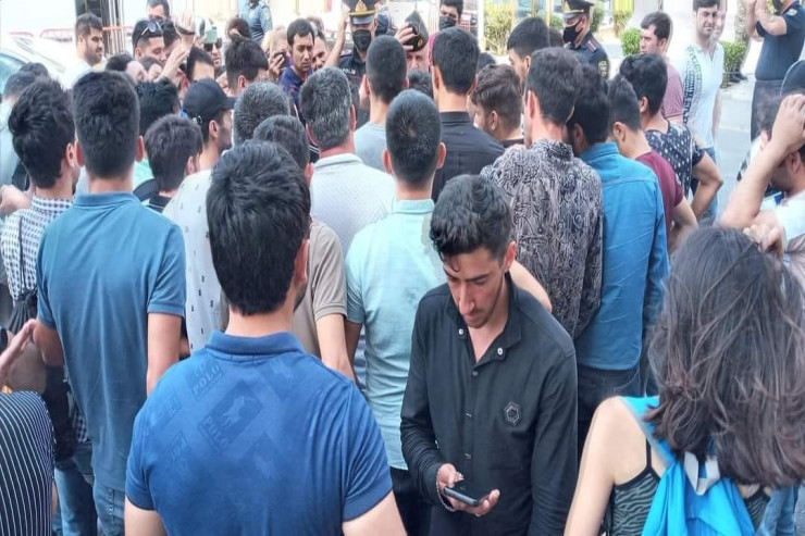 Müdafiə Nazirliyinin qarşısında aksiya