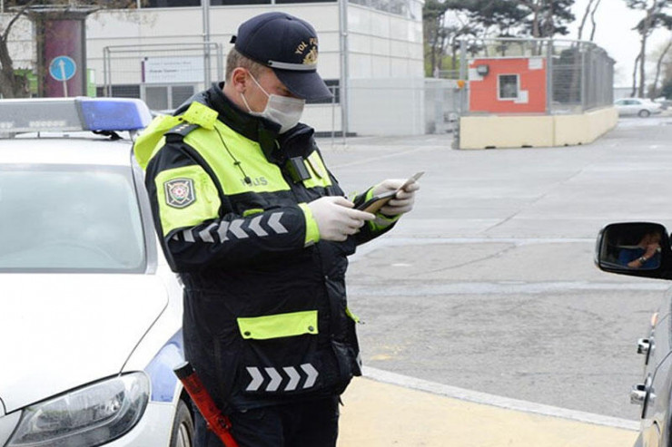 Azərbaycanda bu universitetin maşını cərimələndi 