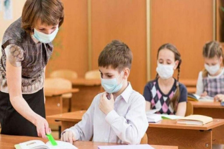 “Zarafat etmirəm, məktəblər bağlanır”-  Kamran Əsədov 