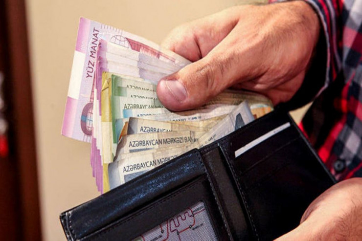 Dələduzluq edib qadının 50 min pulunu aldı